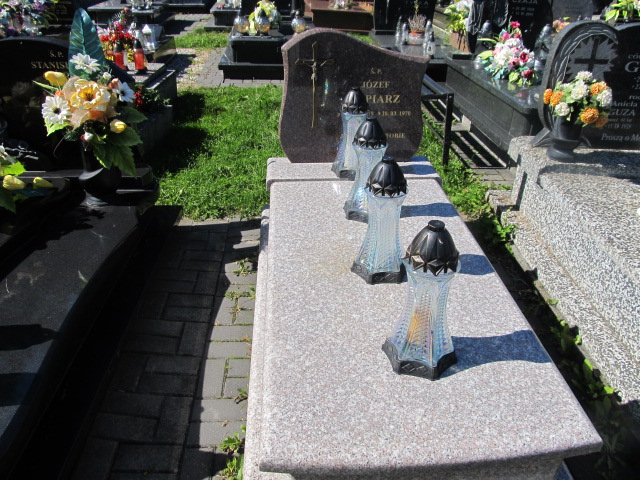 Grób Józef Sopiarz